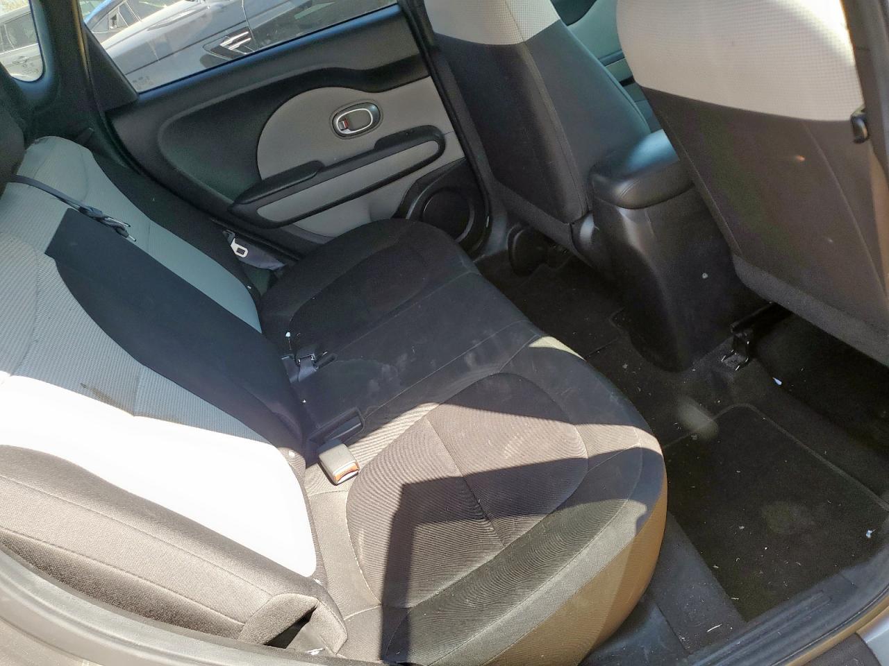 2016 Kia Soul VIN: KNDJN2A27G7301142 Lot: 81623125