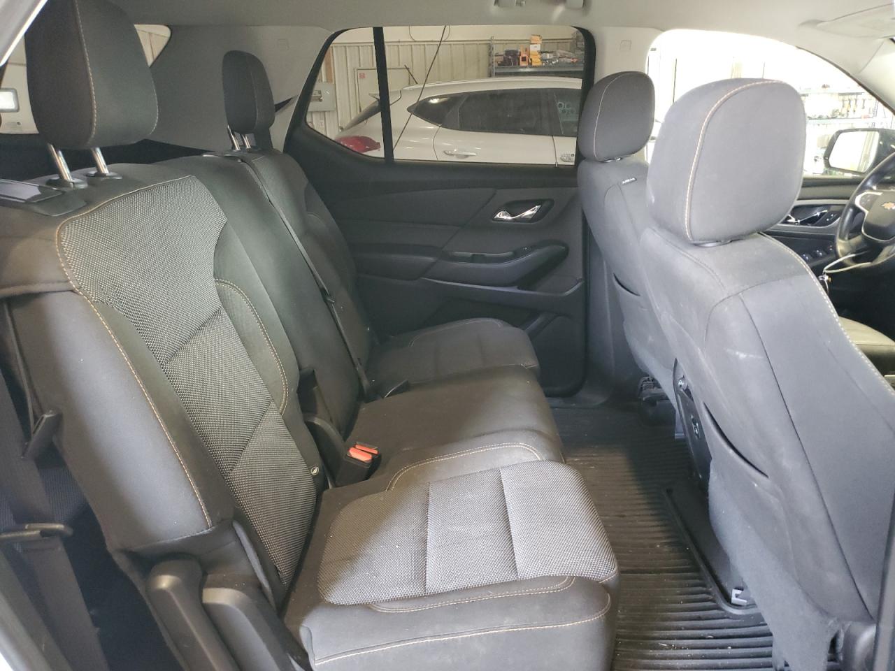 2018 Chevrolet Traverse Ls VIN: 1GNEVLKW2JJ163133 Lot: 80350615