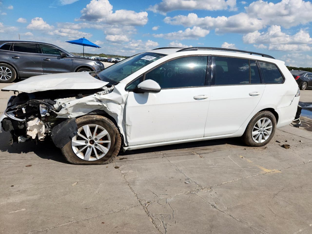 2015 Volkswagen Golf Sportwagen S