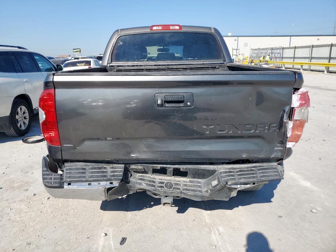 2015 Toyota Tundra Crewmax Limited VIN: 5TFFY5F16FX183789 Lot: 71073145