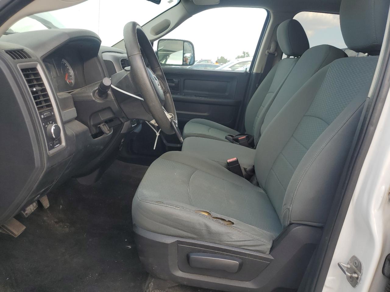 car-image car-image