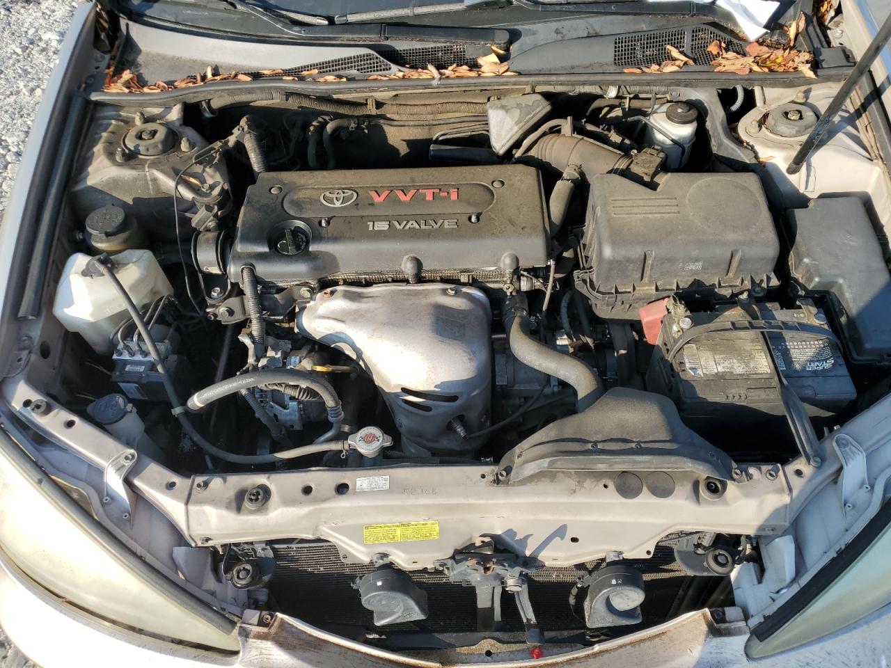 2004 Toyota Camry Le VIN: 4T1BE32K04U827386 Lot: 81545135