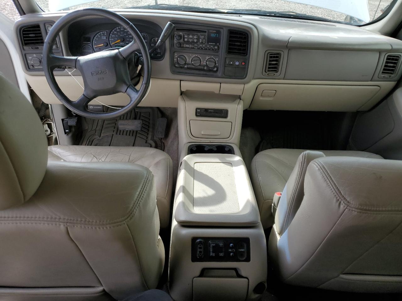 2000 GMC Yukon VIN: 1GKEK13T4YJ122897 Lot: 71997915