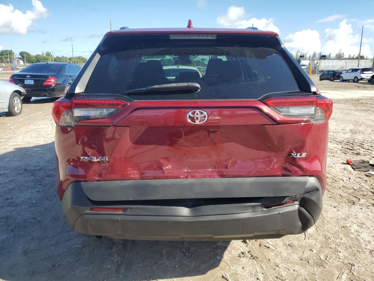 2020 Toyota Rav4 Xle VIN: 2T3W1RFV1LC042676 Lot: 81377625