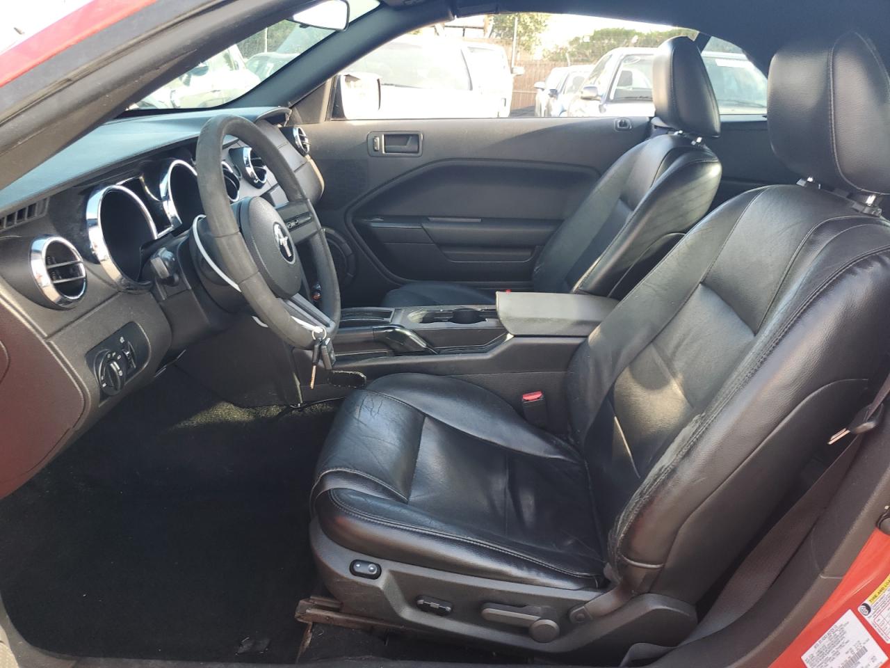 2006 Ford Mustang VIN: 1ZVFT84N565252096 Lot: 84902415