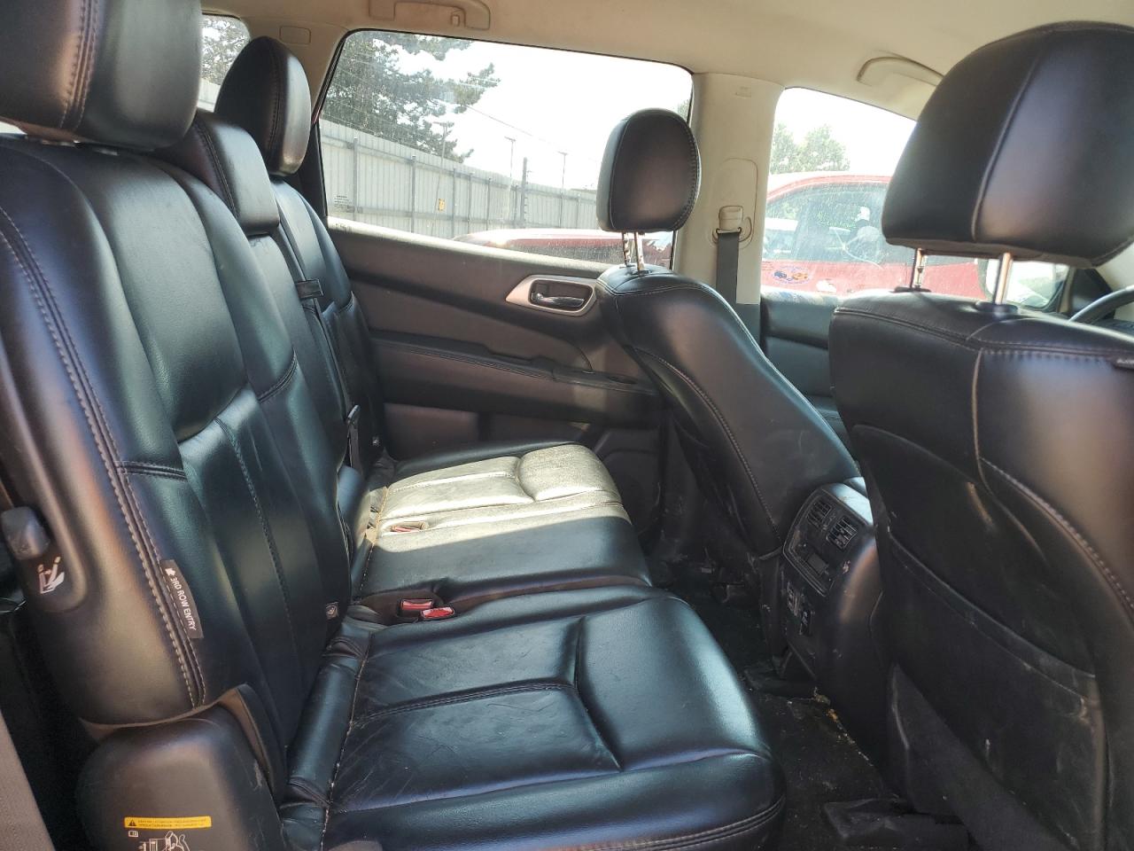 2018 Nissan Pathfinder S VIN: 5N1DR2MN1JC615905 Lot: 80750285