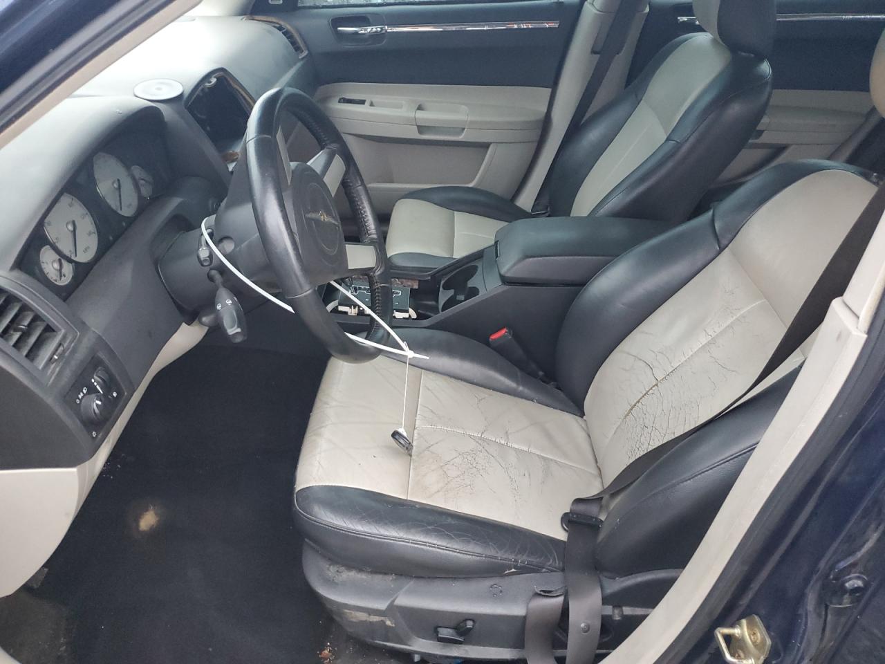 2005 Chrysler 300 Touring VIN: 2C3JA53G95H578581 Lot: 81723585