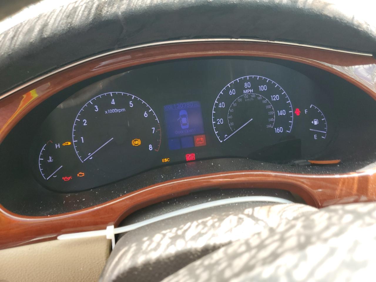 2013 Hyundai Genesis 3.8L VIN: KMHGC4DD6DU217198 Lot: 81381045