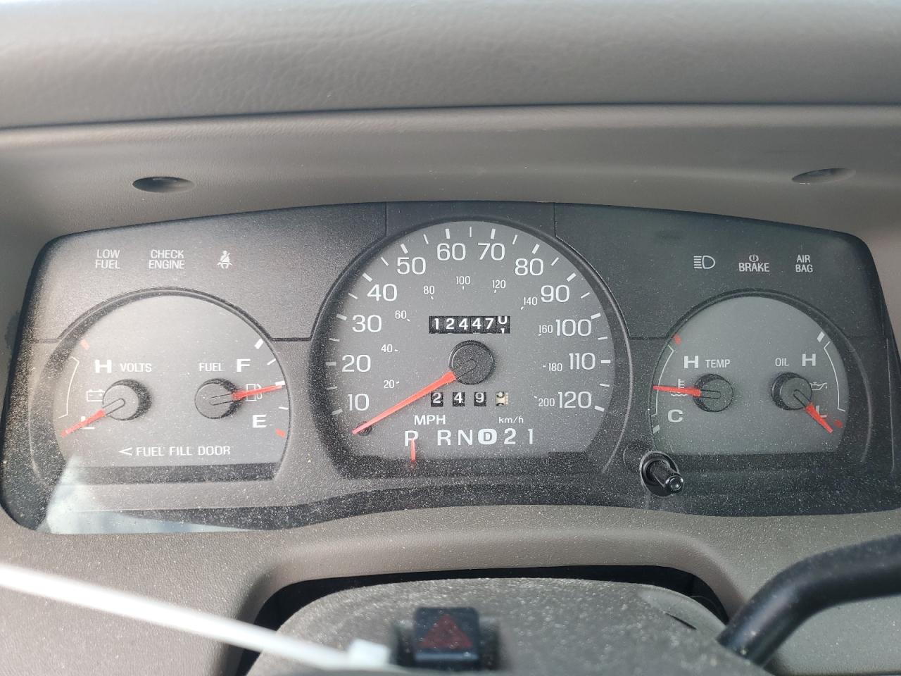 2003 Mercury Grand Marquis Gs VIN: 2MEFM74W63X614433 Lot: 83778295