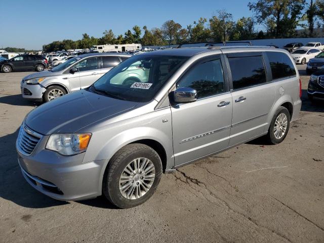 2014 Chrysler Town & Country Touring L