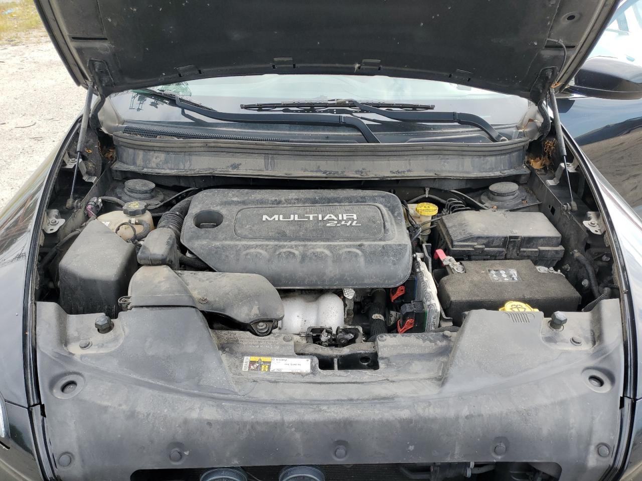 2015 Jeep Cherokee Latitude VIN: 1C4PJLCB2FW770880 Lot: 70869575