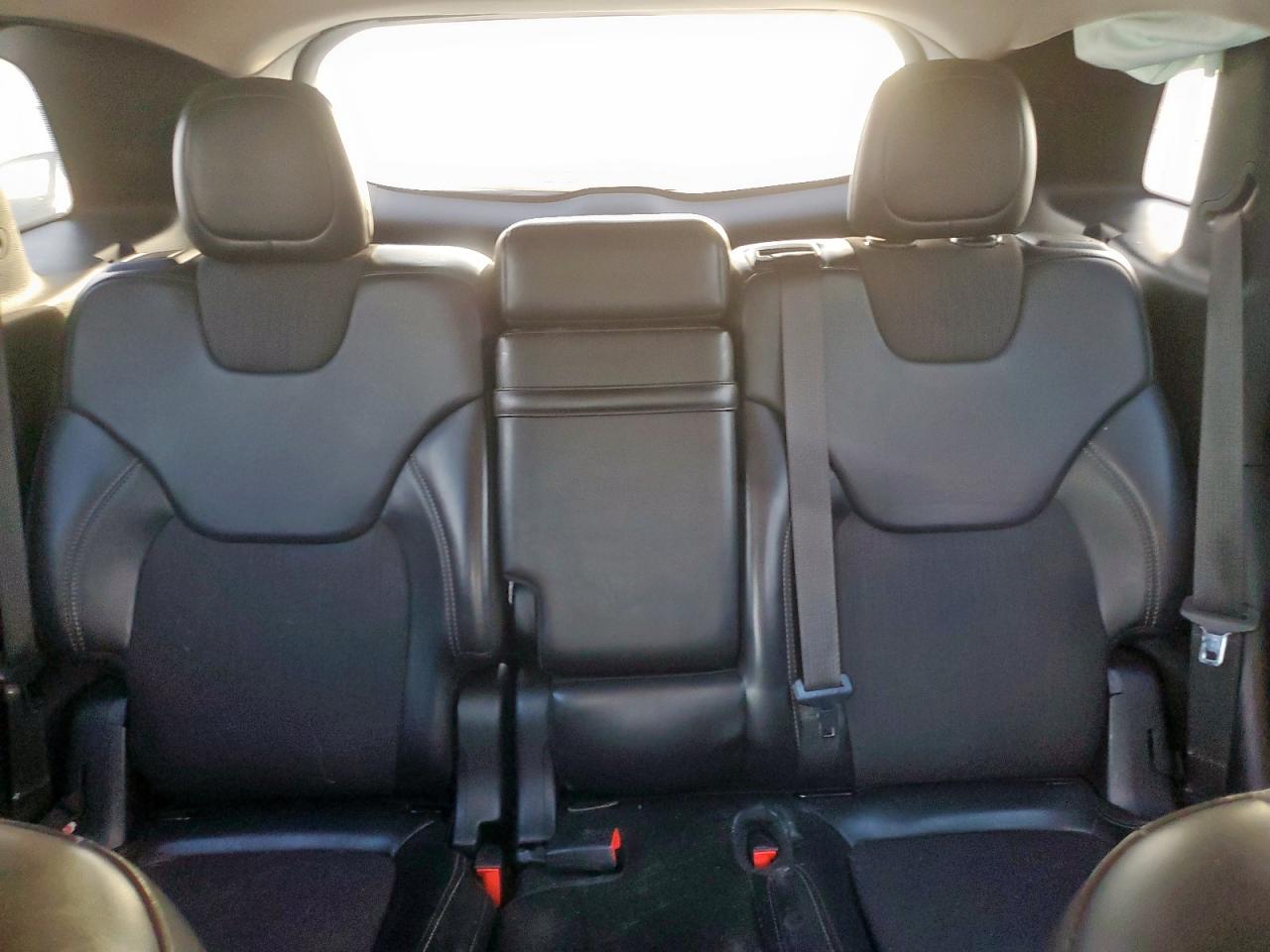 2018 Jeep Cherokee Latitude Plus VIN: 1C4PJLLB5JD533756 Lot: 81393175