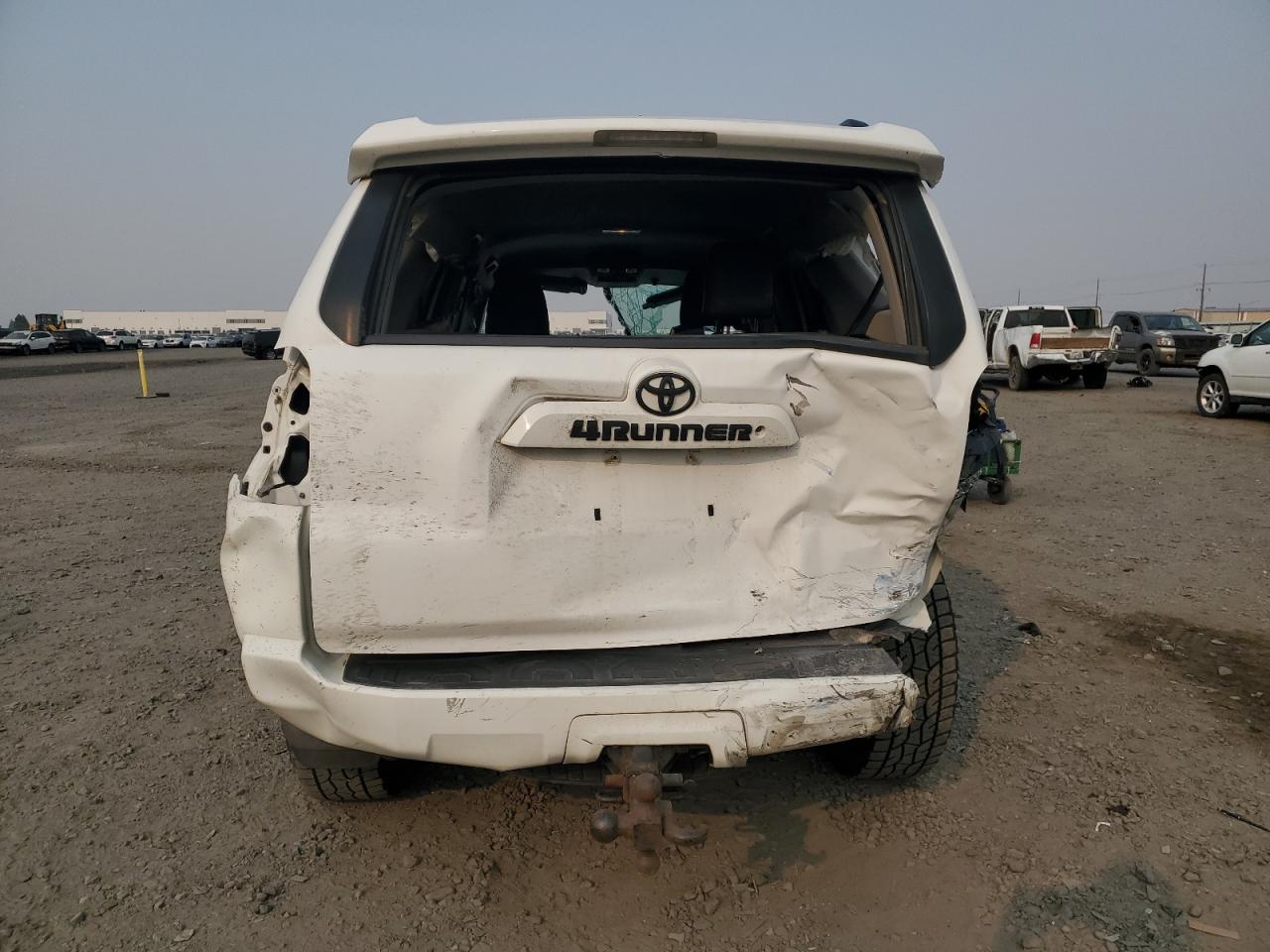 2015 Toyota 4Runner Sr5/Sr5 Premium VIN: JTEBU5JR8F5232263 Lot: 71698395