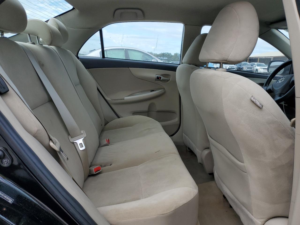 2011 Toyota Corolla Base VIN: 2T1BU4EE4BC685699 Lot: 81880995