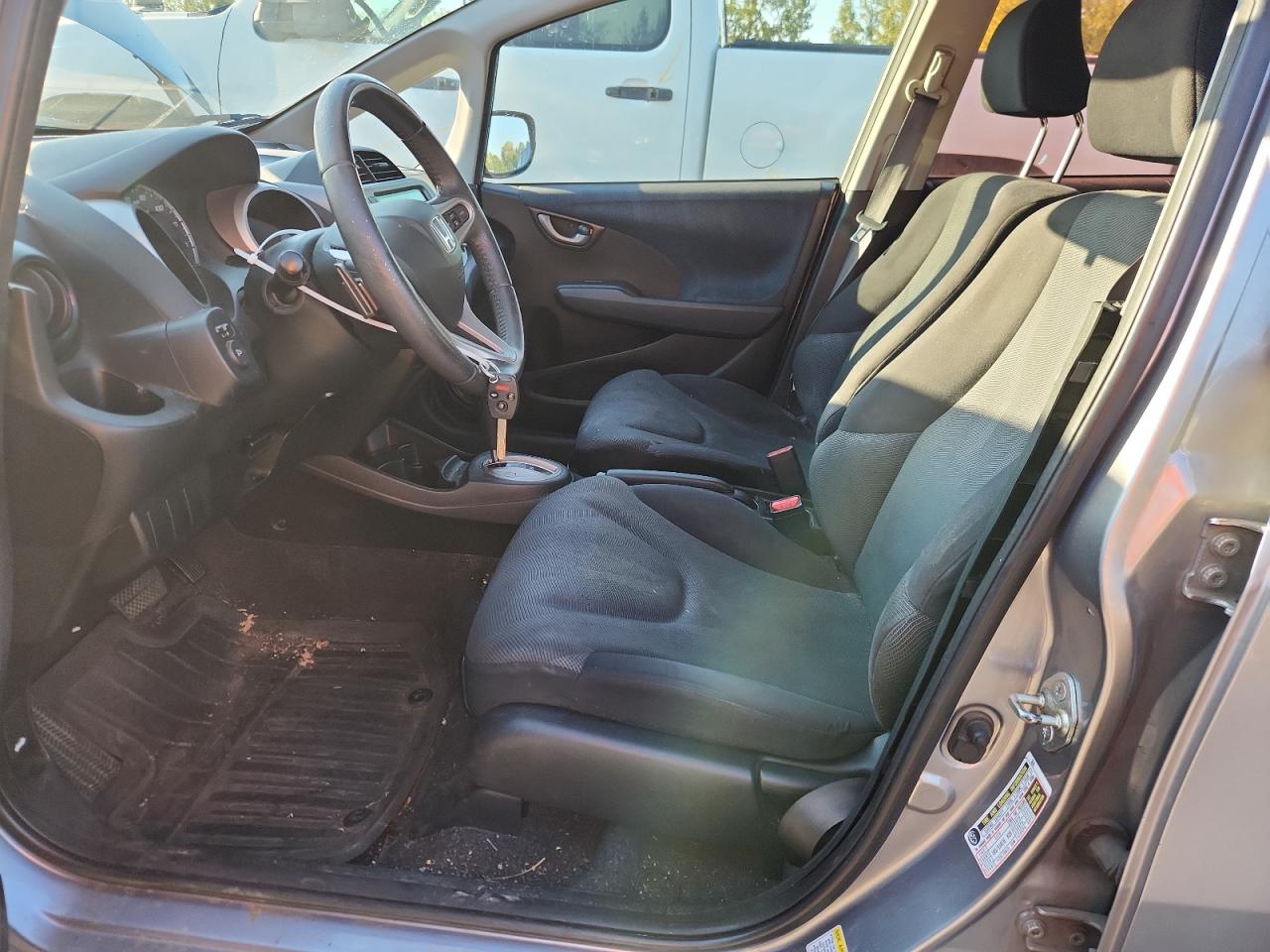 2009 Honda Fit Sport VIN: JHMGE884X9S020259 Lot: 81111025