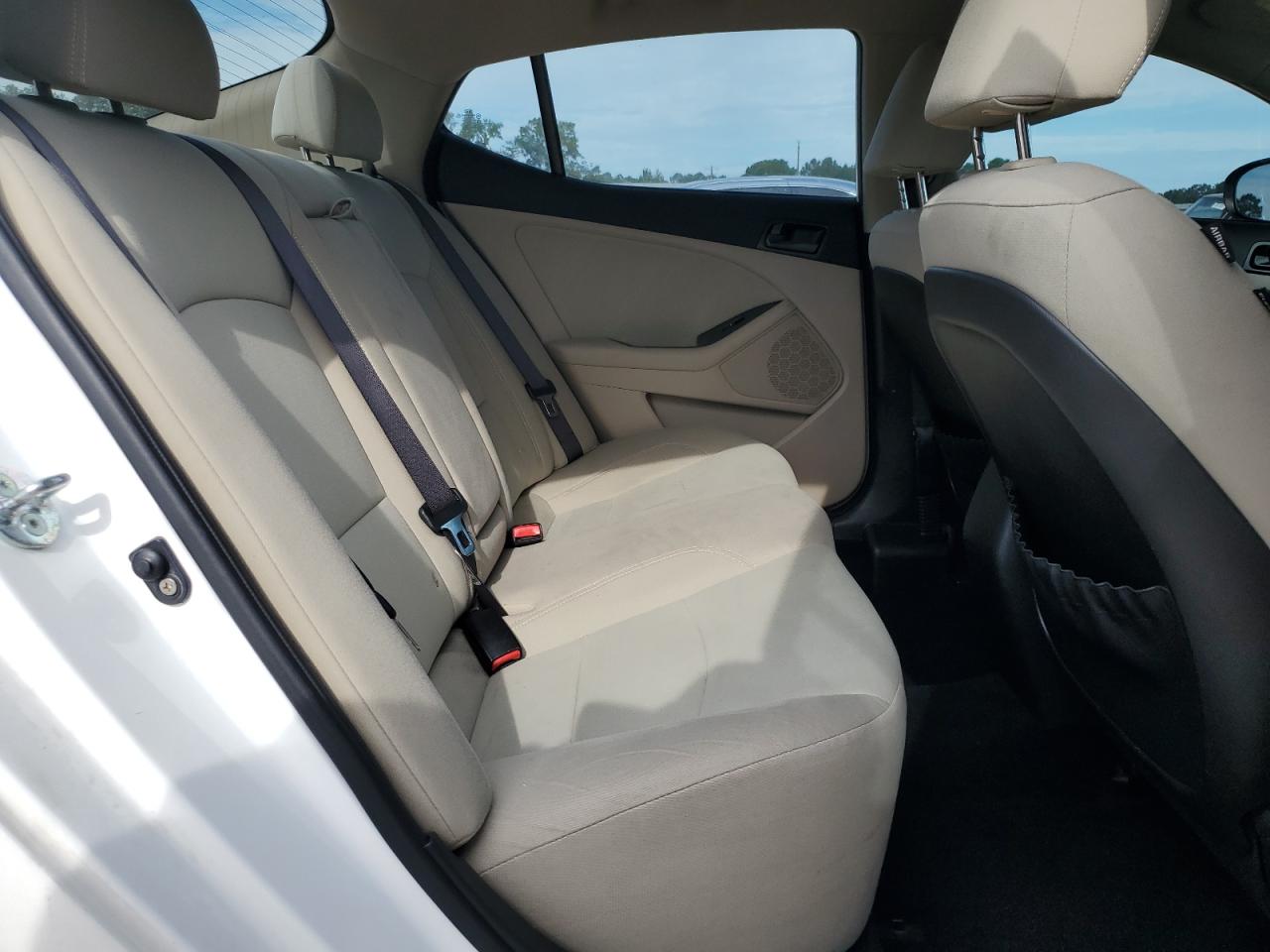 2015 Kia Optima Lx VIN: KNAGM4A70F5530399 Lot: 84230165