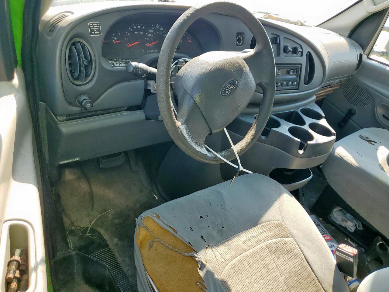 2005 Ford Econoline E350 Super Duty Cutaway Van VIN: 1FDWE35L75HB04893 Lot: 81459945