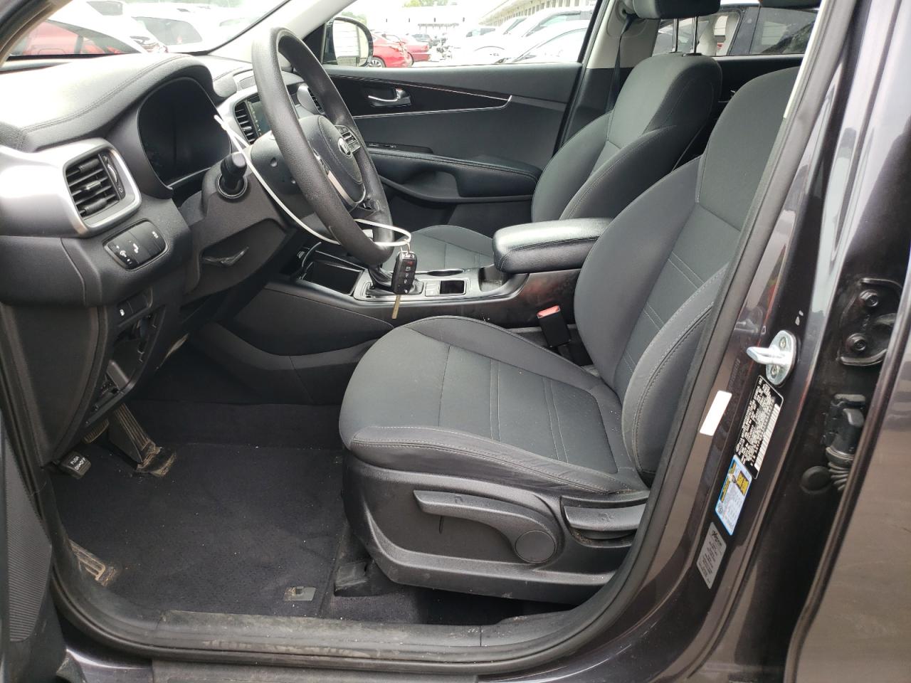 2019 Kia Sorento L VIN: 5XYPG4A32KG556270 Lot: 71901925