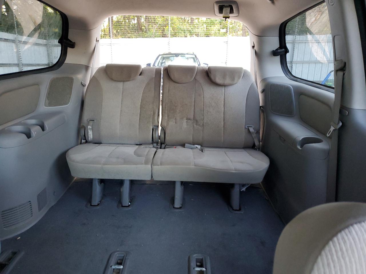 2011 Kia Sedona Lx VIN: KNDMG4C71B6388160 Lot: 81645635