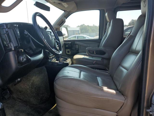 Minivans GMC SAVANA 2017 tan