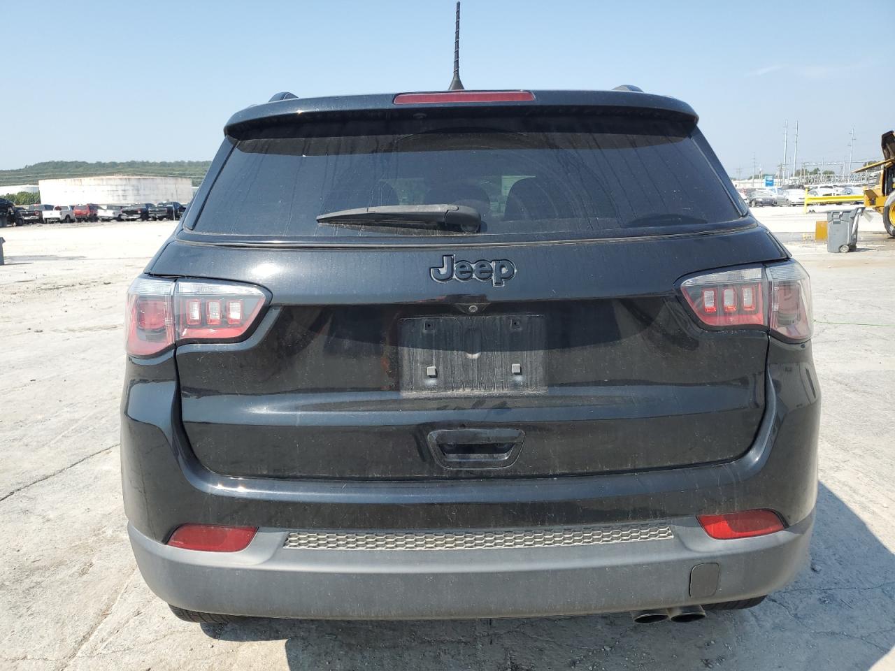 2018 Jeep Compass Latitude VIN: 3C4NJCBB0JT304937 Lot: 80927165