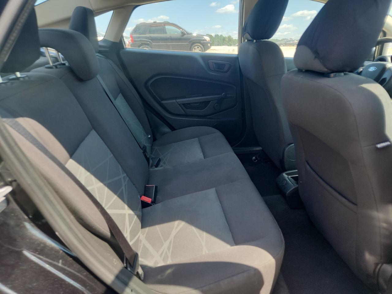 2014 Ford Fiesta S VIN: 3FADP4AJ8EM154266 Lot: 71191695