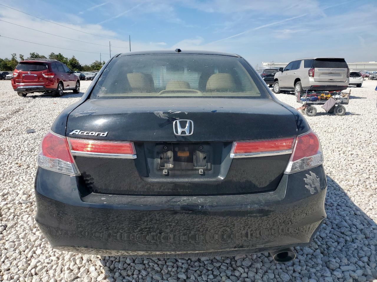 2011 Honda Accord Exl VIN: 1HGCP2F82BA100374 Lot: 84230185