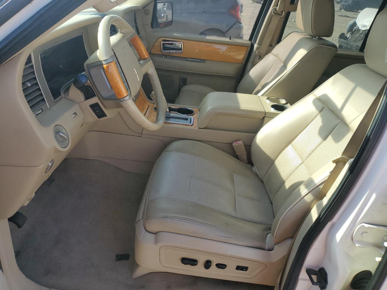 2007 Lincoln Navigator L VIN: 5LMFL28527LJ23202 Lot: 83864425