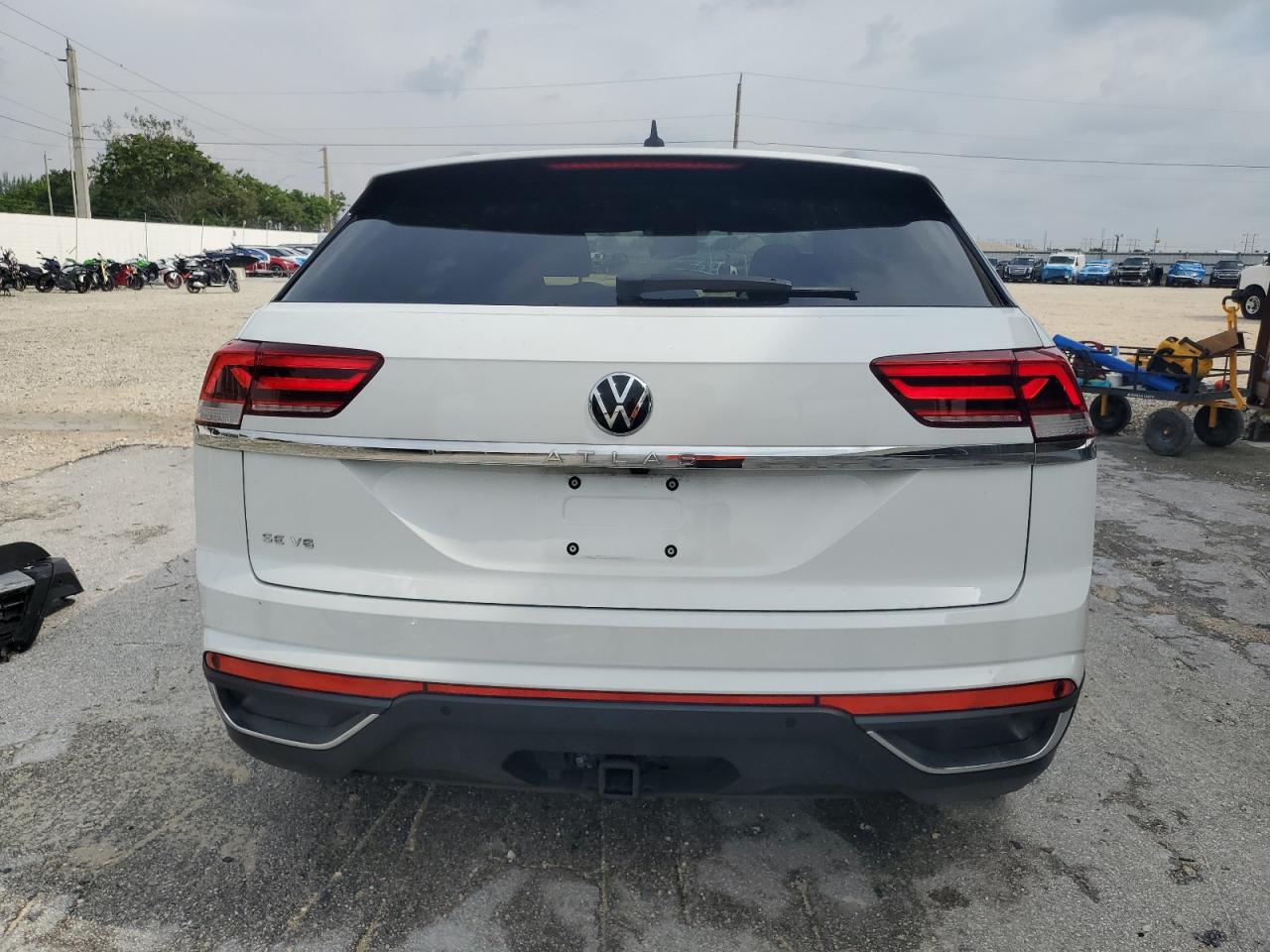 2023 Volkswagen Atlas Cross Sport Se VIN: 1V2WE2CAXPC215484 Lot: 72096275