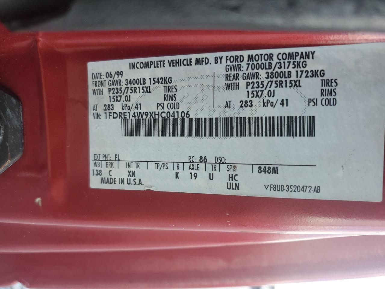 1999 Ford Econoline E150 Van VIN: 1FDRE14W9XHC04106 Lot: 81917085