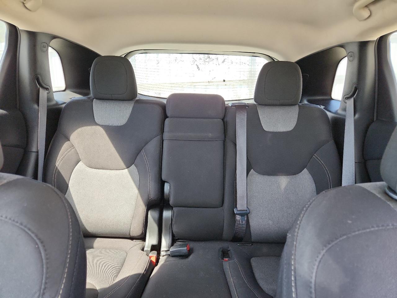 2018 Jeep Cherokee Latitude VIN: 1C4PJLCB4JD604932 Lot: 80742725