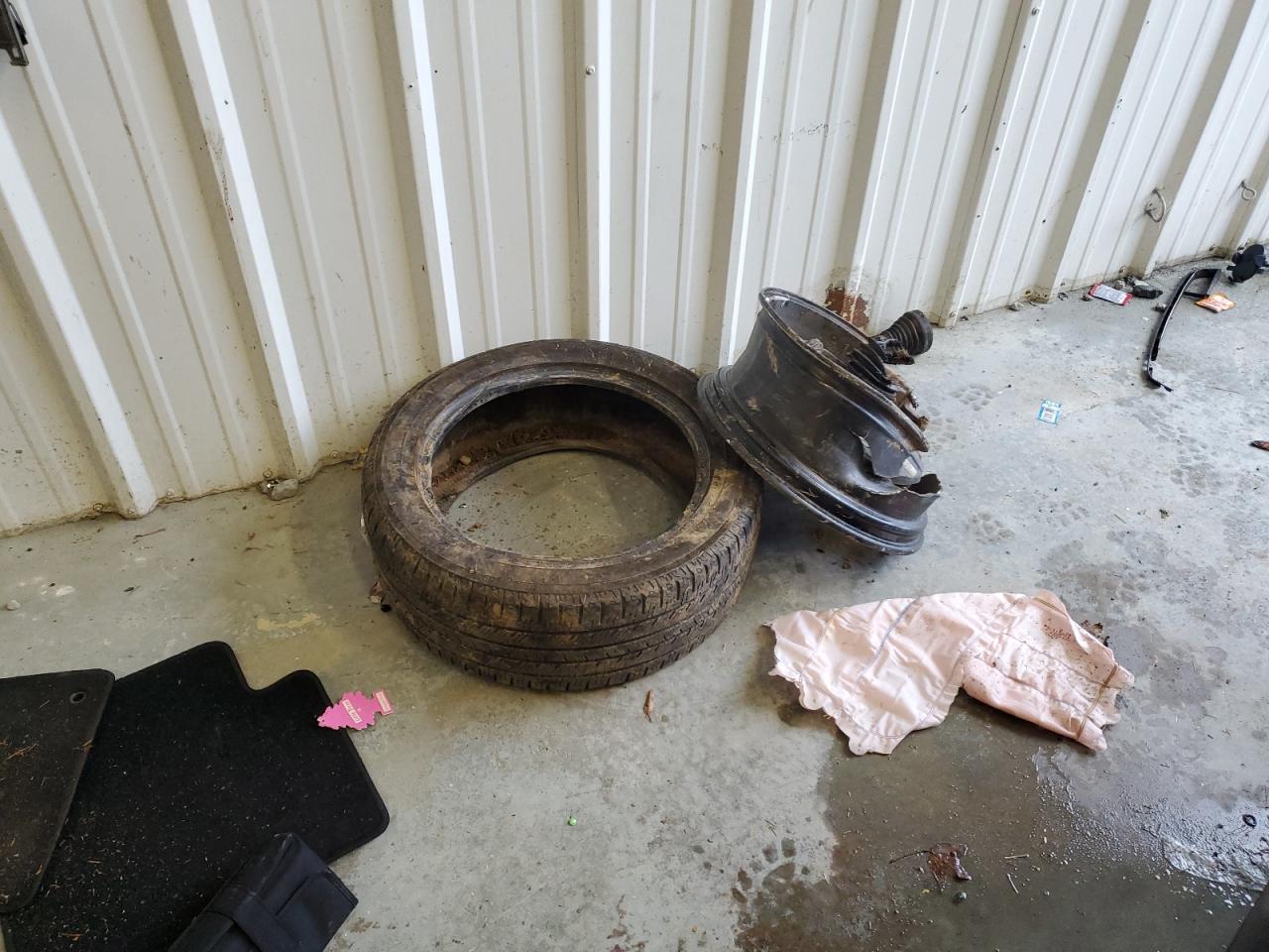 2016 Jeep Cherokee Latitude VIN: 1C4PJLCB6GW369088 Lot: 81874405