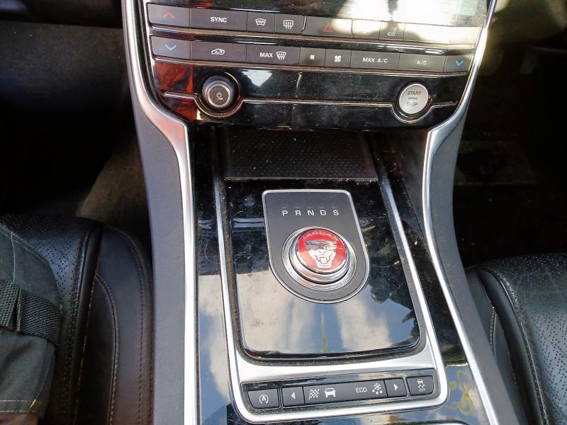 2016 JAGUAR XE PORTFOLIO D AWD AUTO 