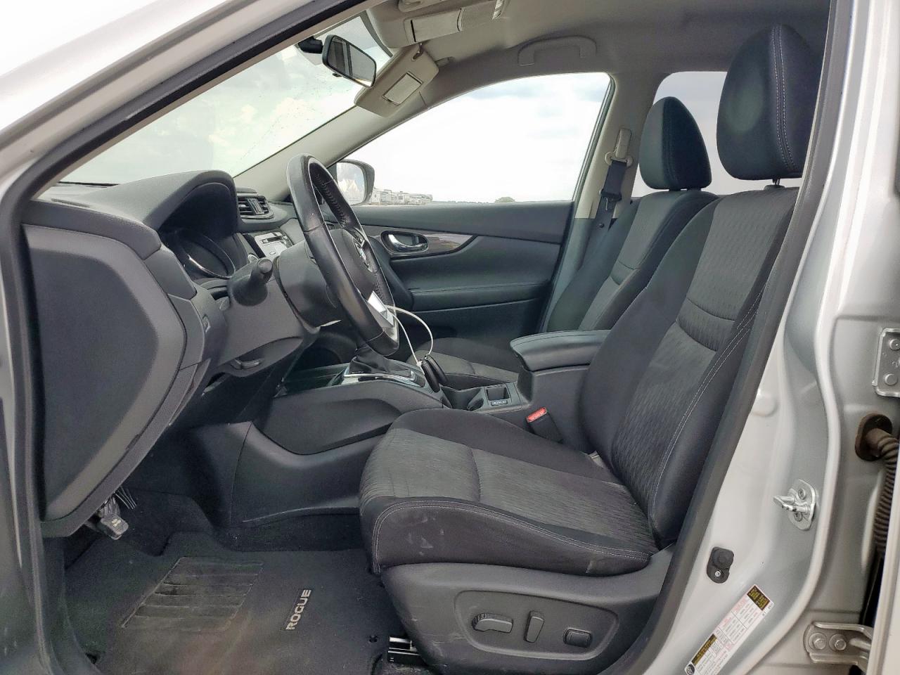 2017 Nissan Rogue S VIN: JN8AT2MT2HW391158 Lot: 81031395