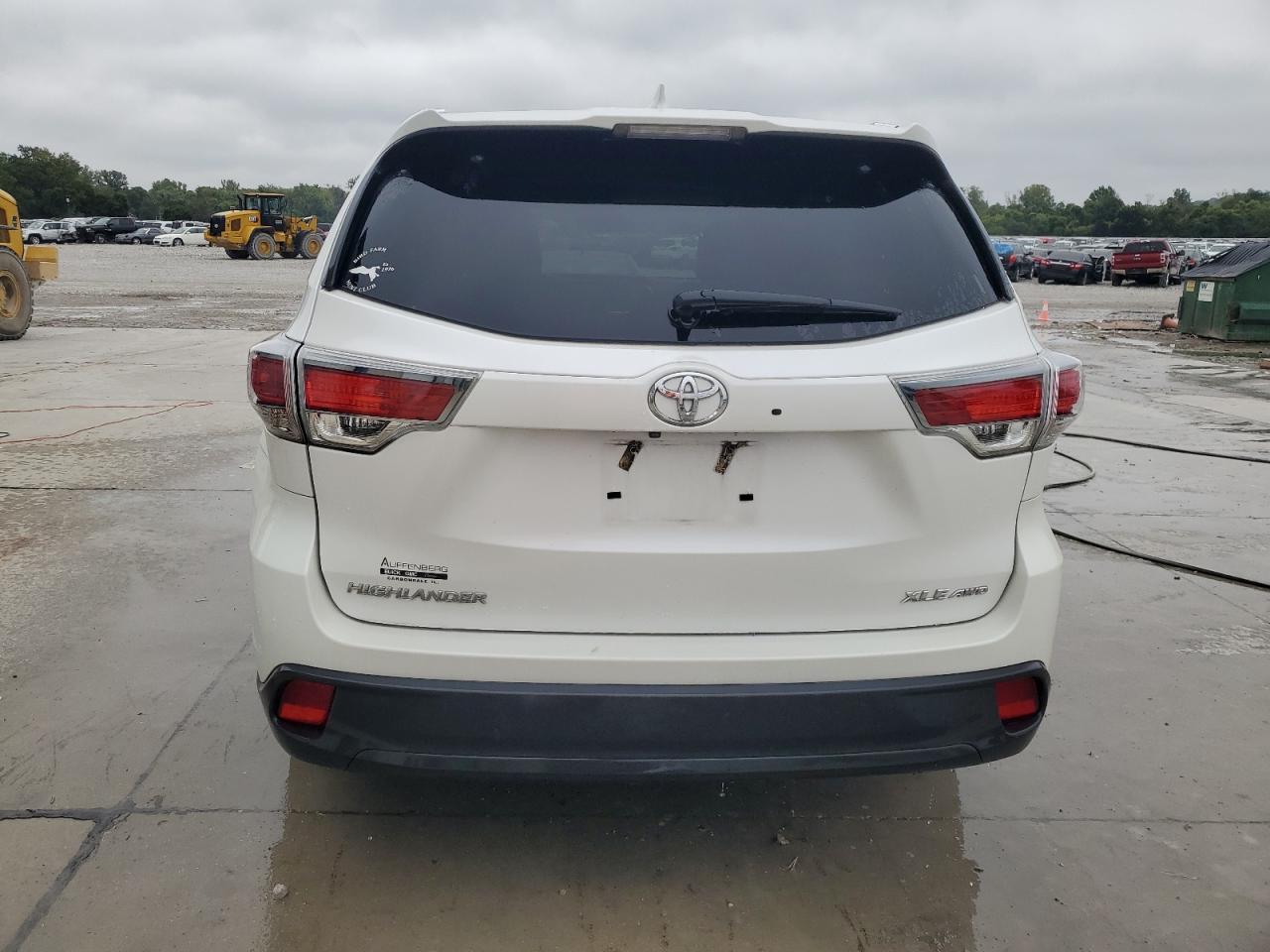 2016 Toyota Highlander Xle VIN: 5TDJKRFH1GS285895 Lot: 81629275