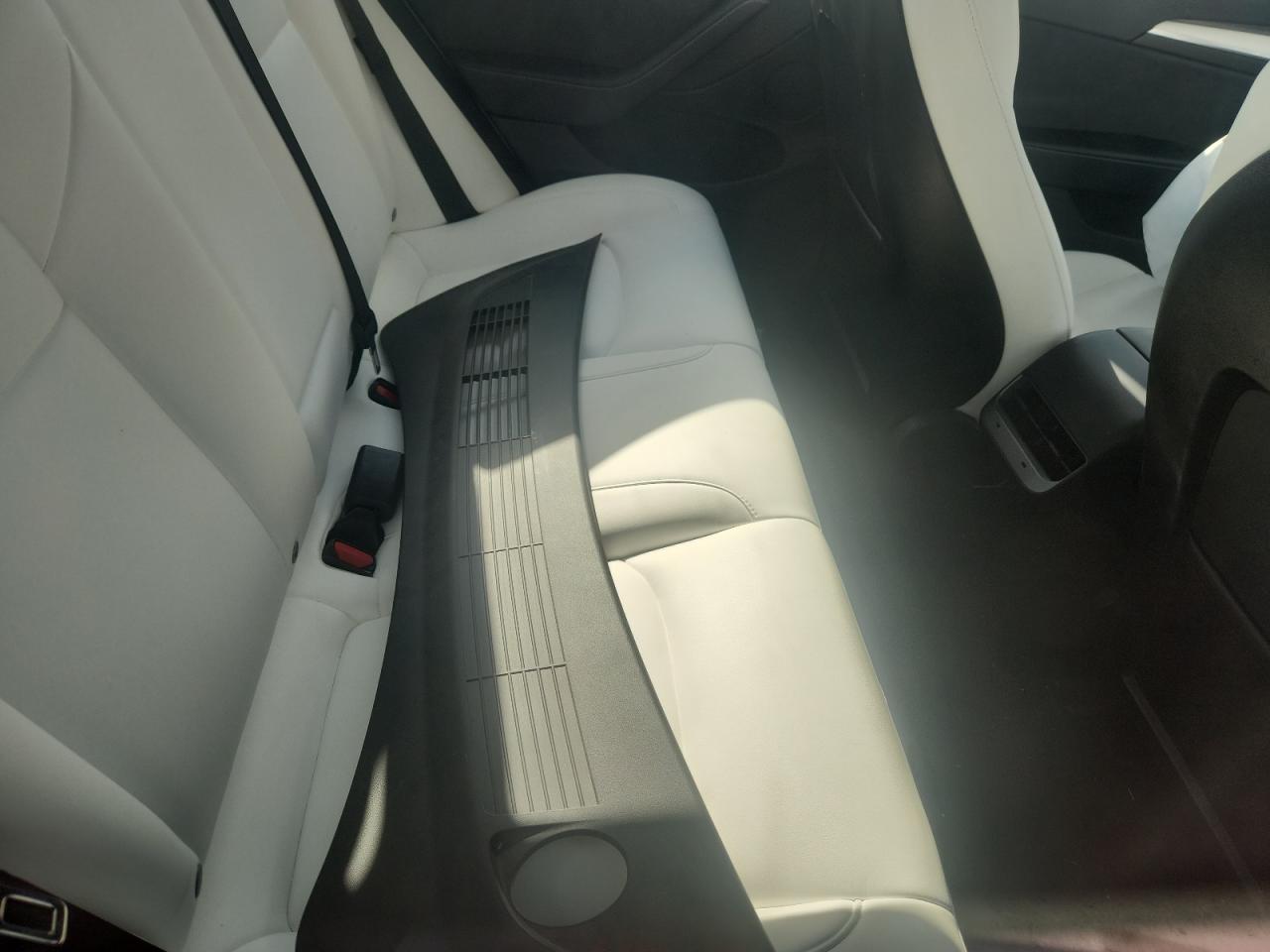 2022 Tesla Model 3 VIN: 5YJ3E1EB2NF102830 Lot: 81399085