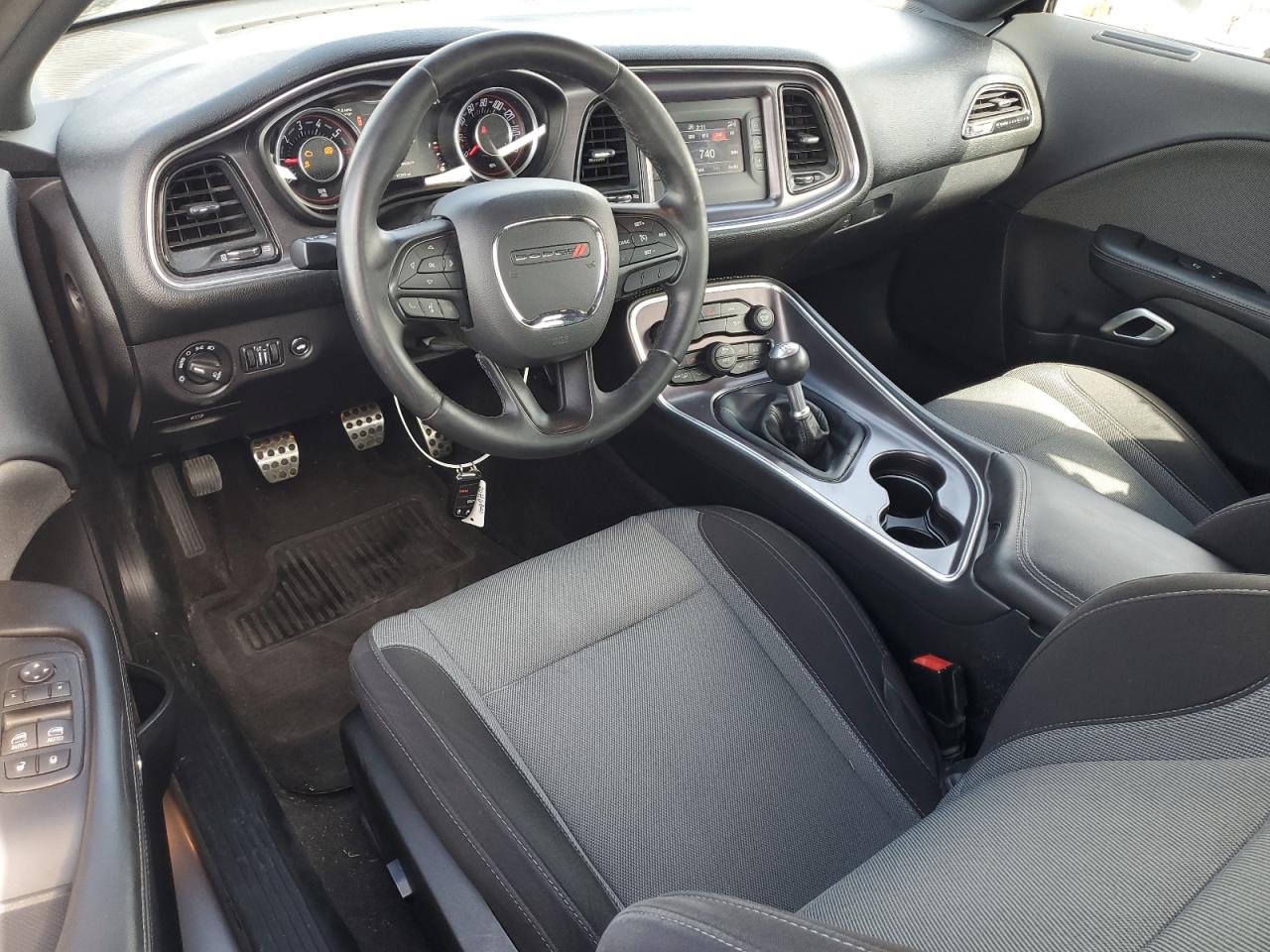 2015 Dodge Challenger Sxt VIN: 2C3CDZAT1FH805237 Lot: 84431925