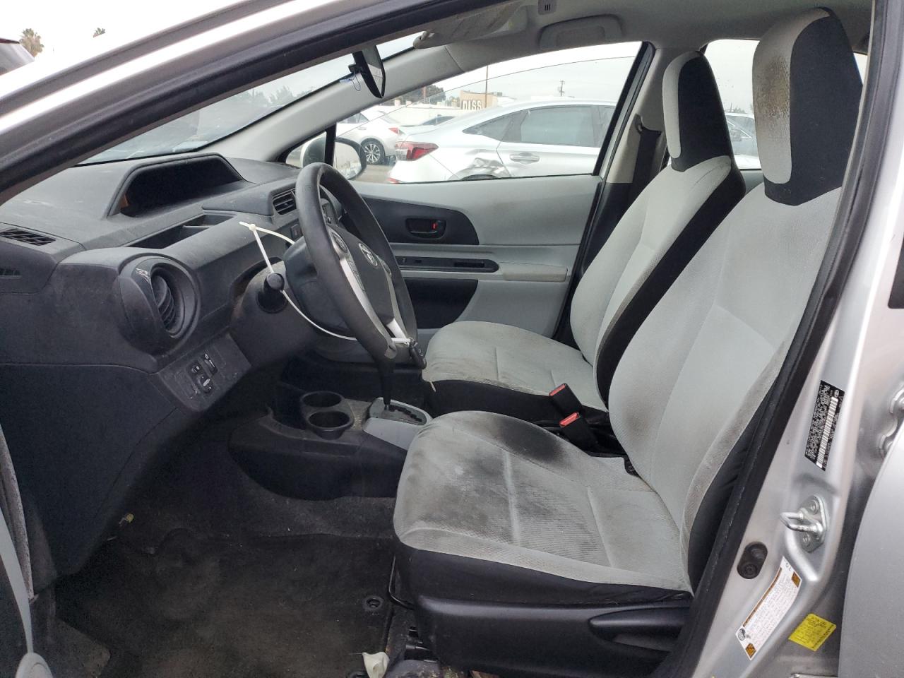 2013 Toyota Prius C VIN: JTDKDTB38D1048710 Lot: 81500255