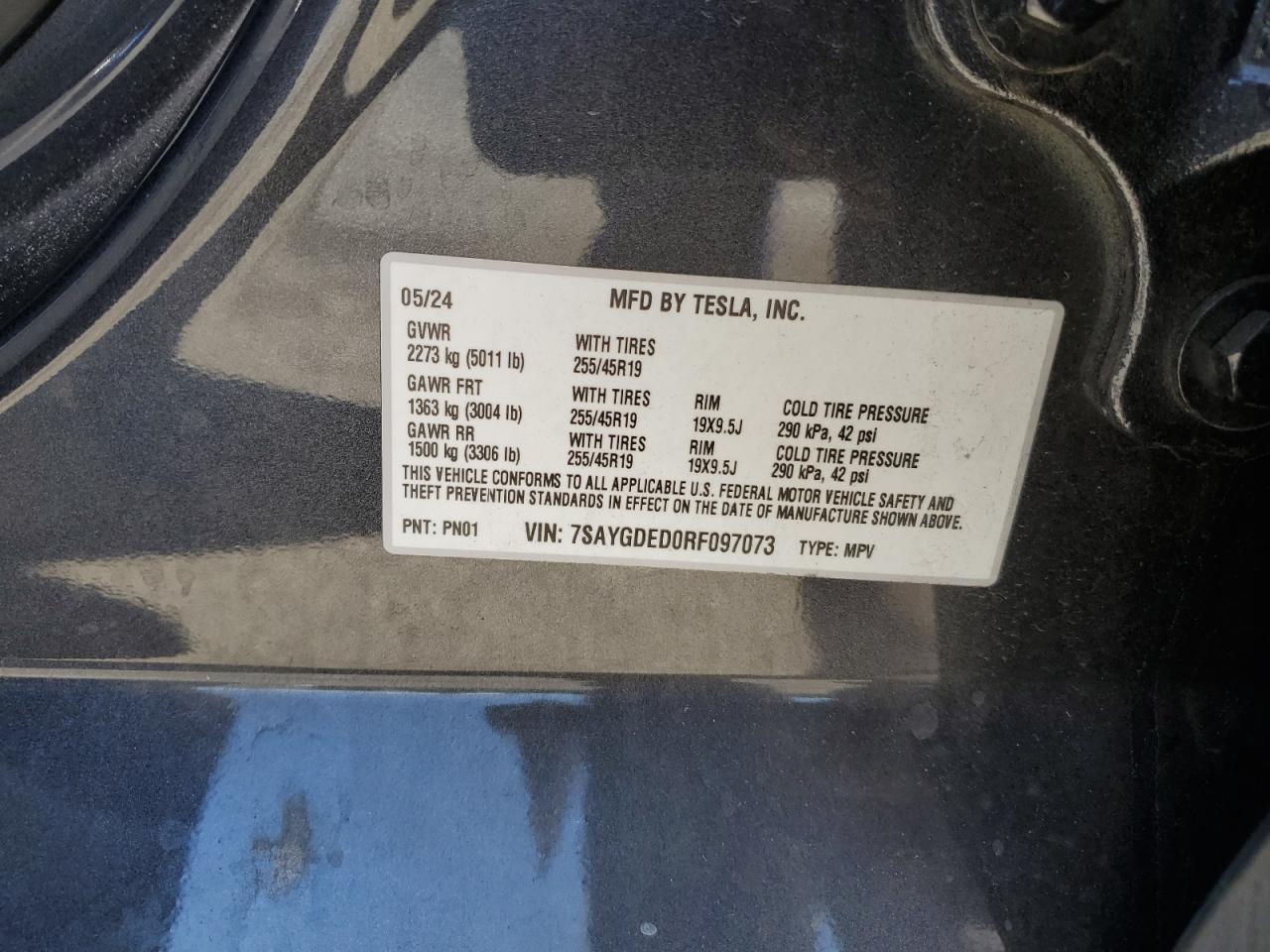 2024 Tesla Model Y VIN: 7SAYGDED0RF097073 Lot: 83821235