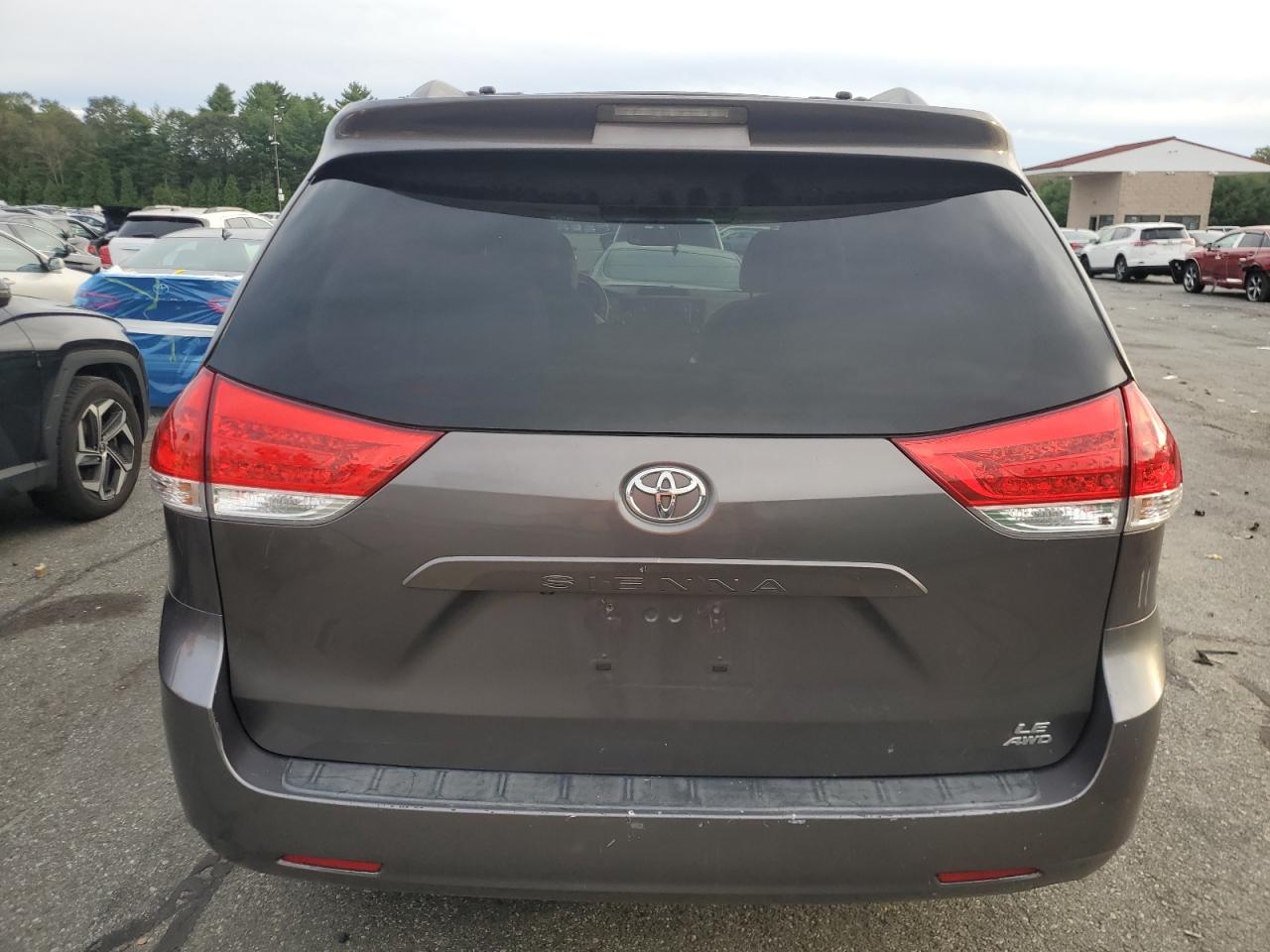 2011 Toyota Sienna Le VIN: 5TDJK3DC7BS015468 Lot: 84387955