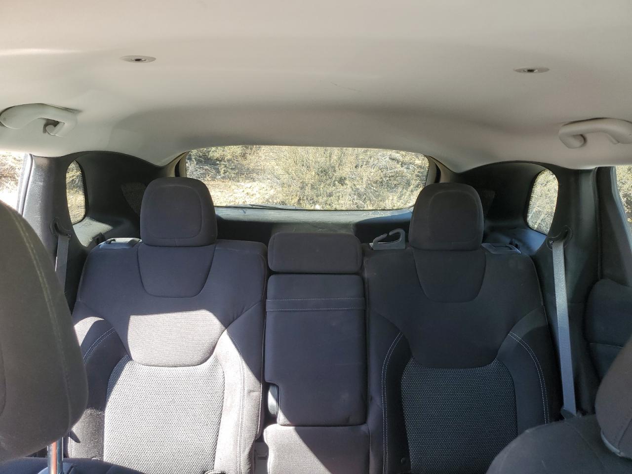 2019 Jeep Cherokee Latitude VIN: 1C4PJLCB2KD297875 Lot: 84467735