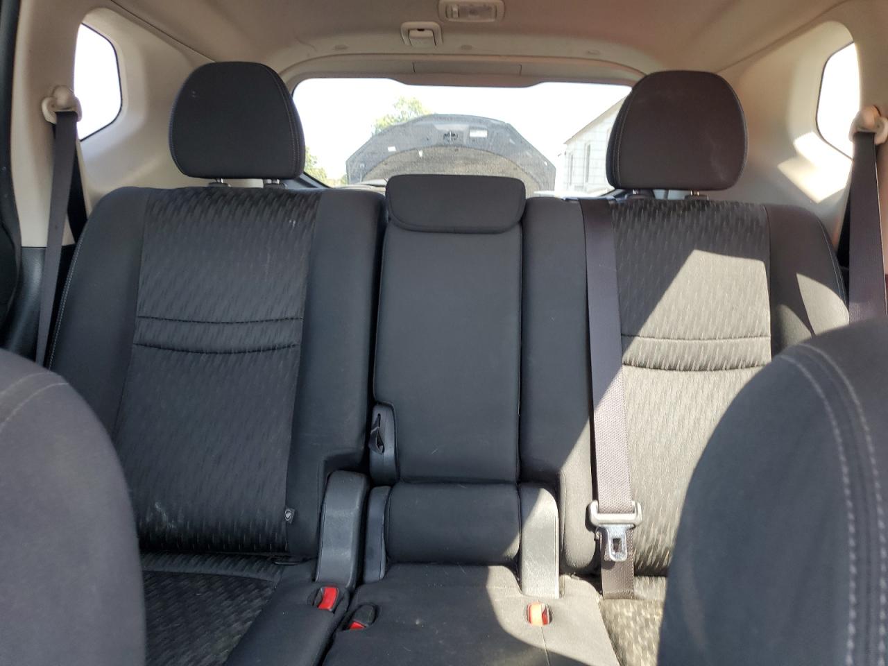 2019 Nissan Rogue S VIN: KNMAT2MV6KP559608 Lot: 80390135