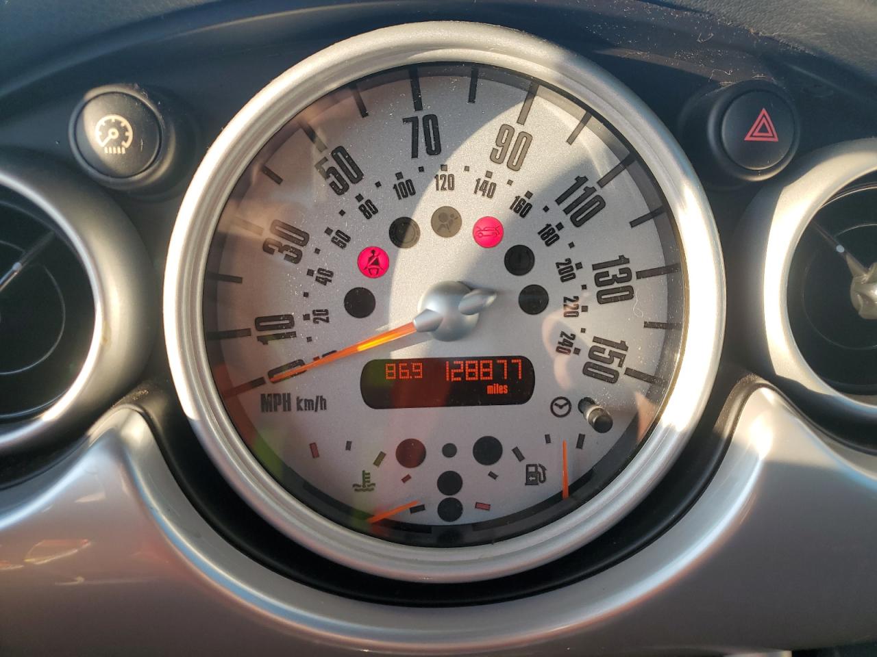 2006 Mini Cooper VIN: WMWRC33536TK66138 Lot: 81620335