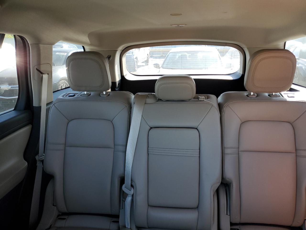 2023 Lincoln Aviator VIN: 5LM5J6XC4PGL21622 Lot: 70502105