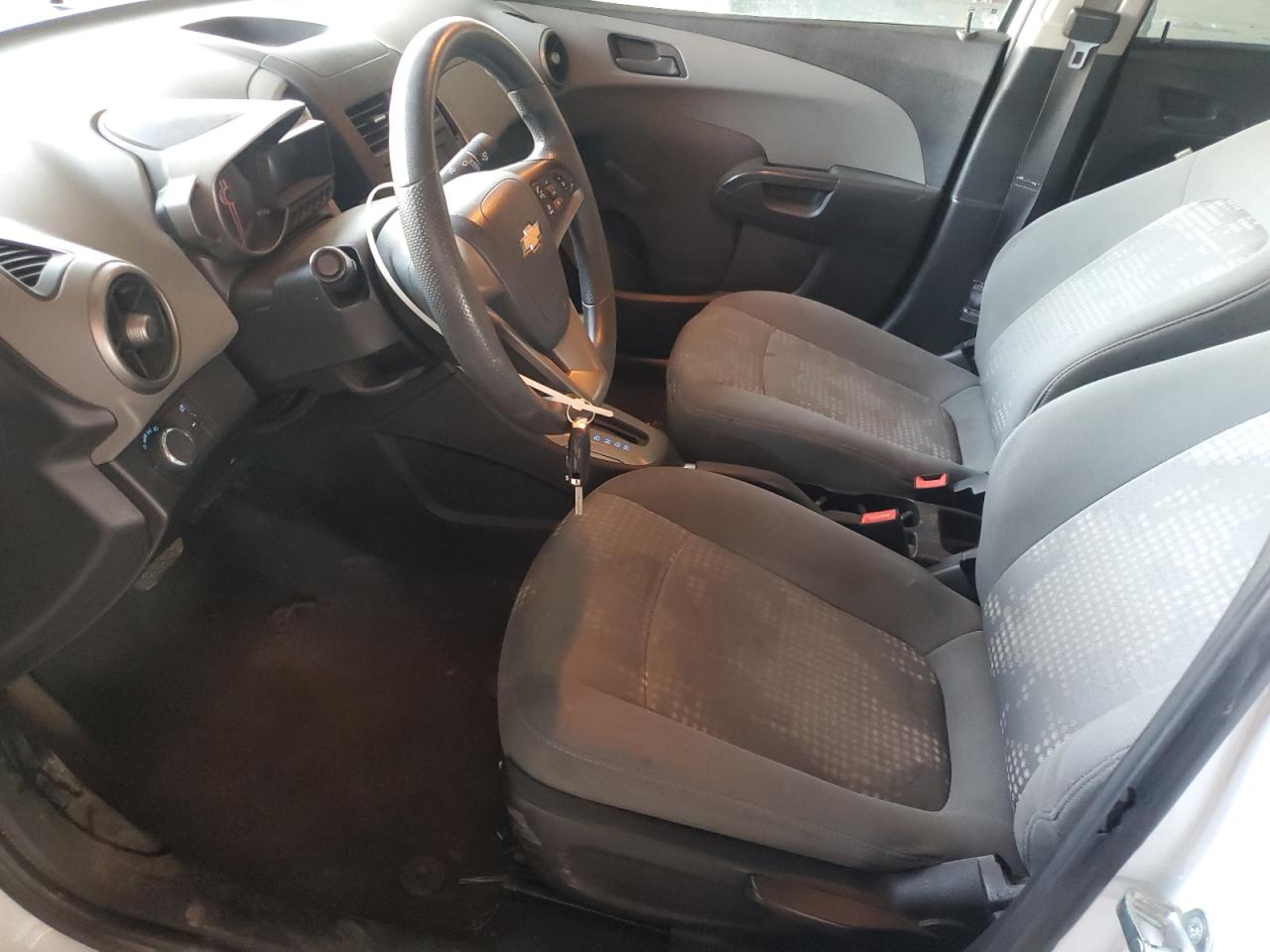 2015 Chevrolet Sonic Ls VIN: 1G1JA5SH1F4116075 Lot: 84432505