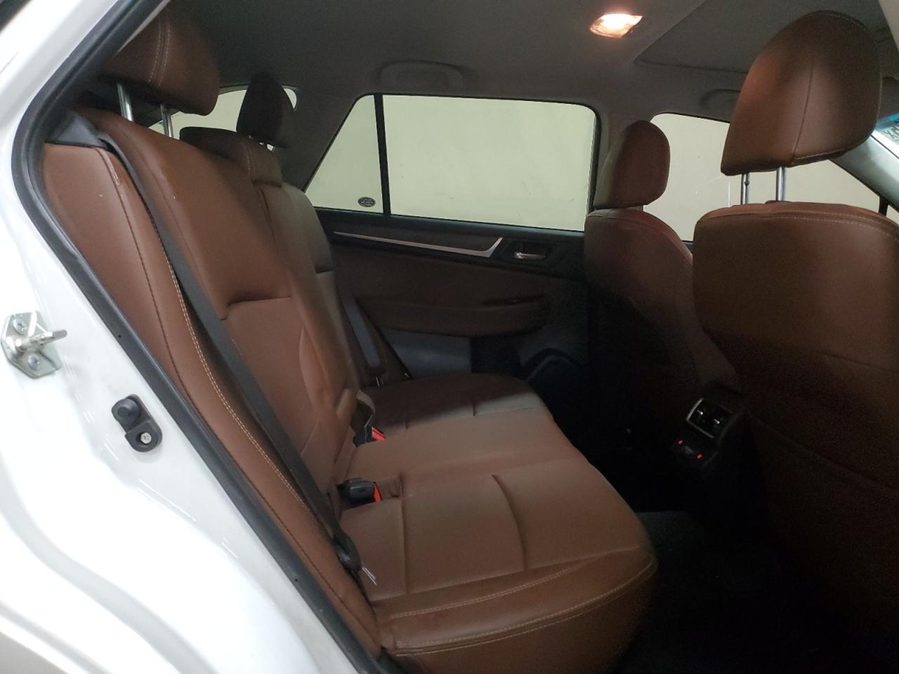 2018 Subaru Outback Touring VIN: 4S4BSETC6J3372492 Lot: 81553685