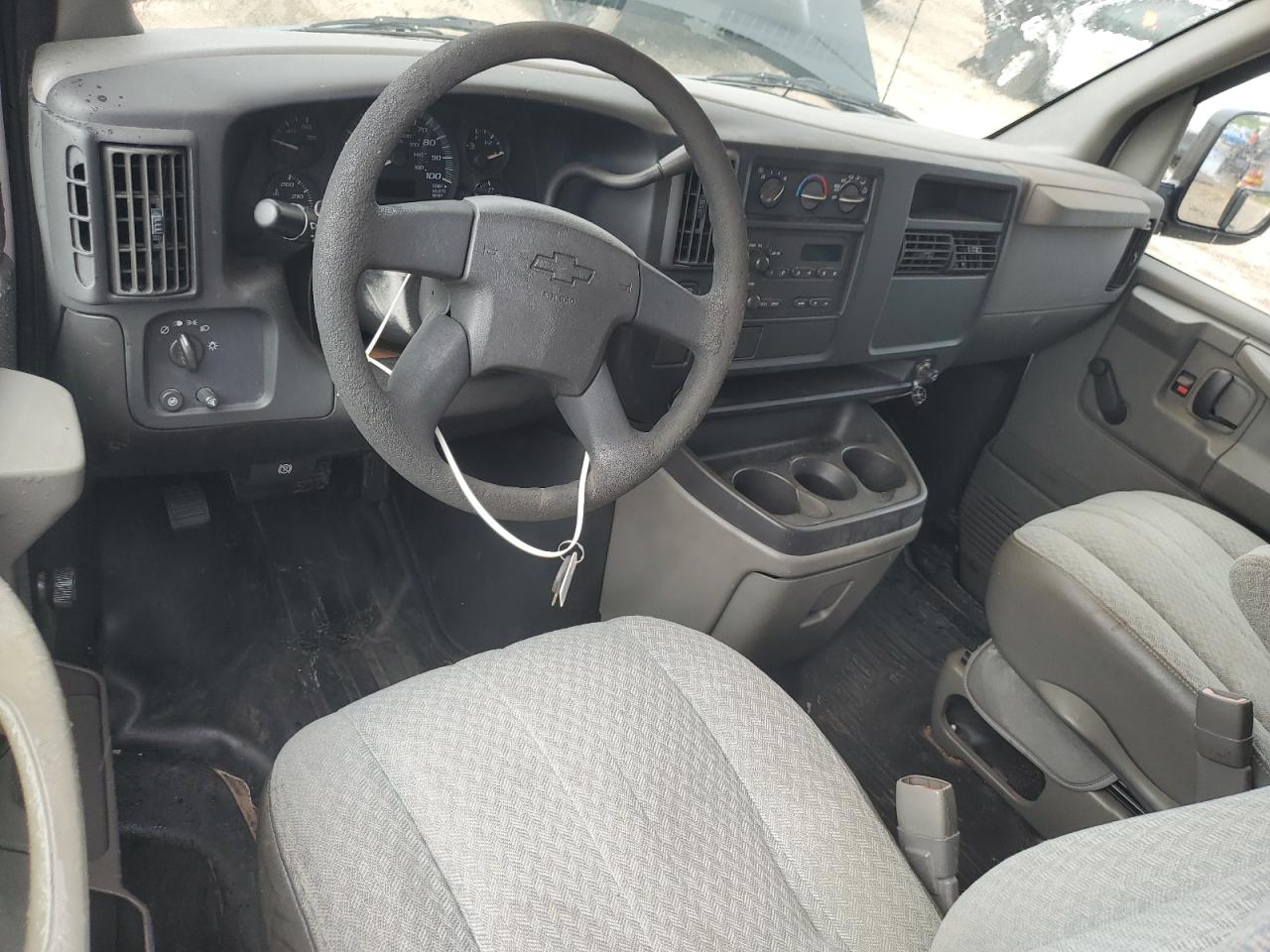 2003 Chevrolet Express G1500 VIN: 1GCEG15X331183406 Lot: 84524845