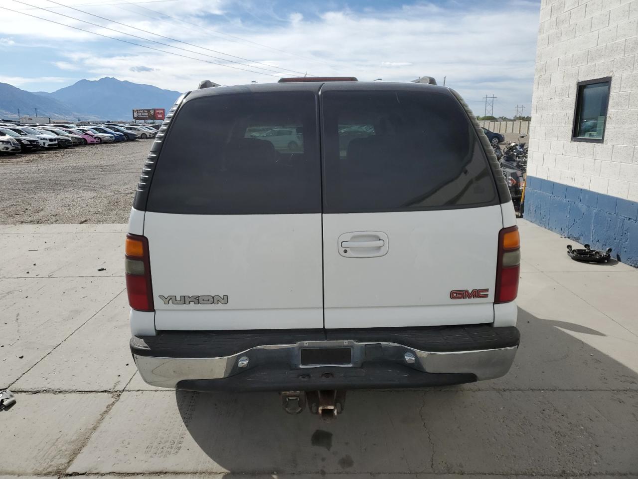 2000 GMC Yukon VIN: 1GKEK13T4YJ122897 Lot: 71997915