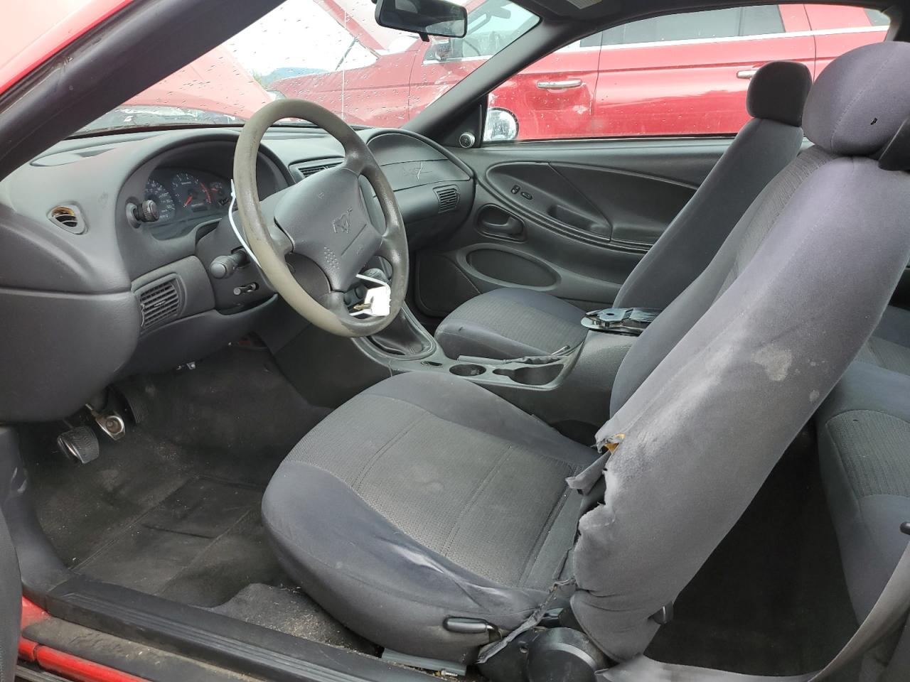 2004 Ford Mustang VIN: 1FAFP40614F190370 Lot: 82101705