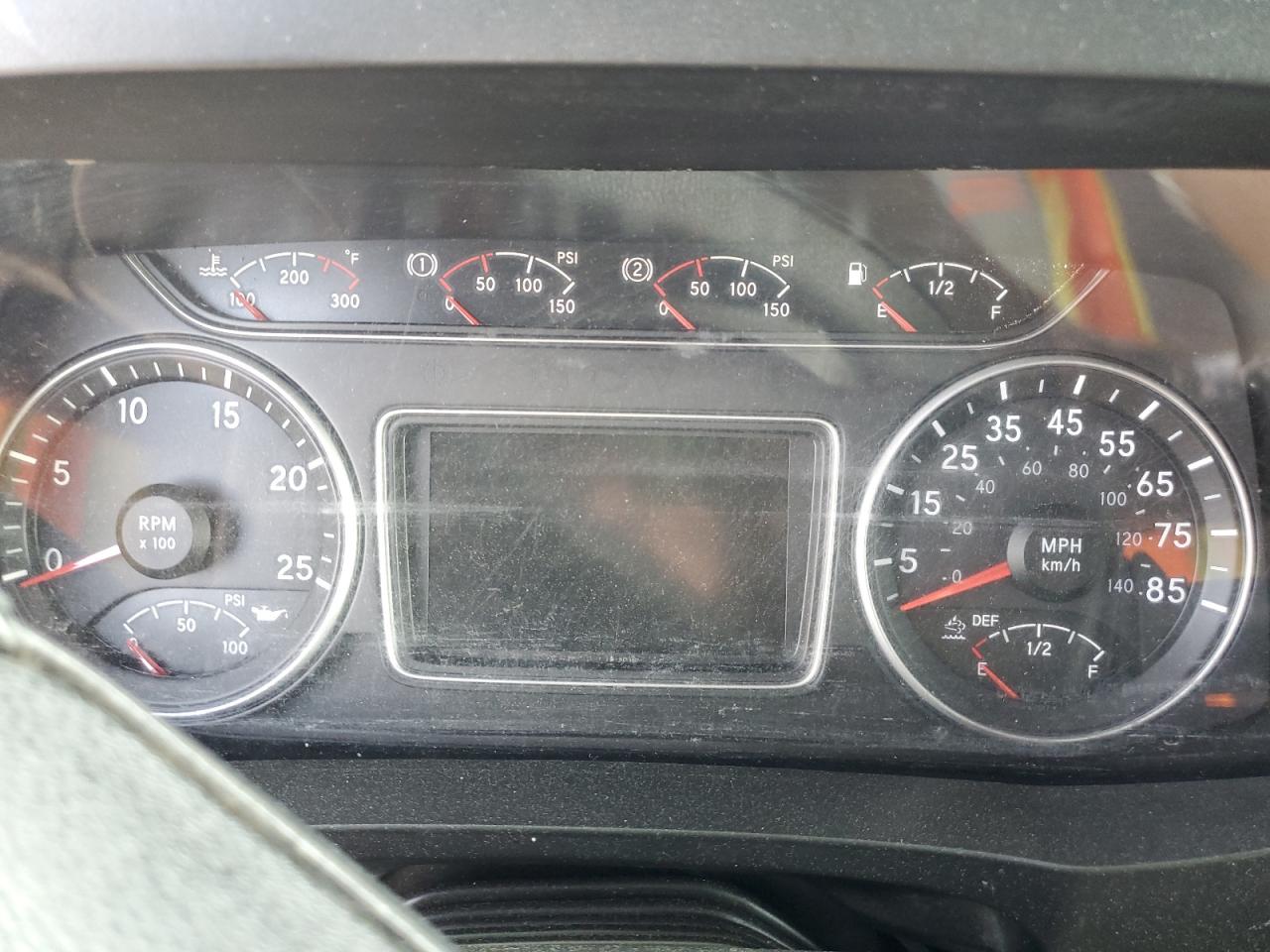 2020 International Lt625 Semi Truck VIN: 3HSDZAPR6LN883820 Lot: 70350255